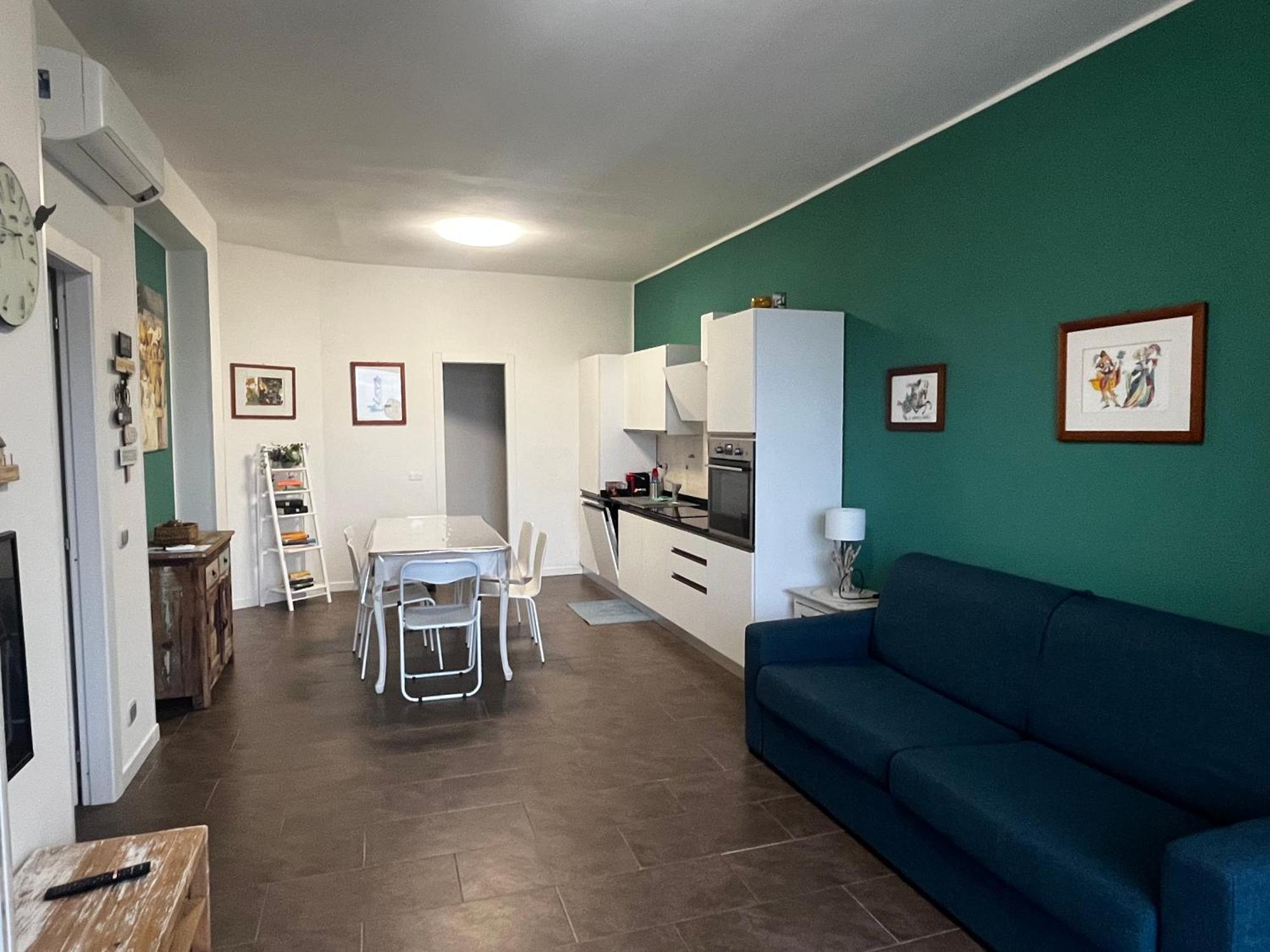 Casa Serge Vista Mare Con Ampio Terrazzo Privato Берджеджи Екстериор снимка